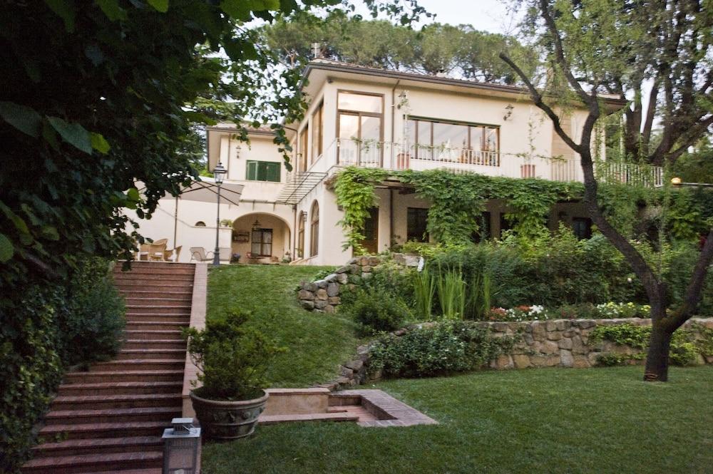 Magnolia Relais 4* Rom